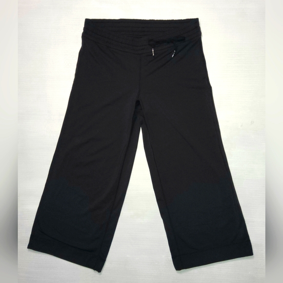 Lululemon Athletica Cropped Exercise Pants - Picture 1 of 3